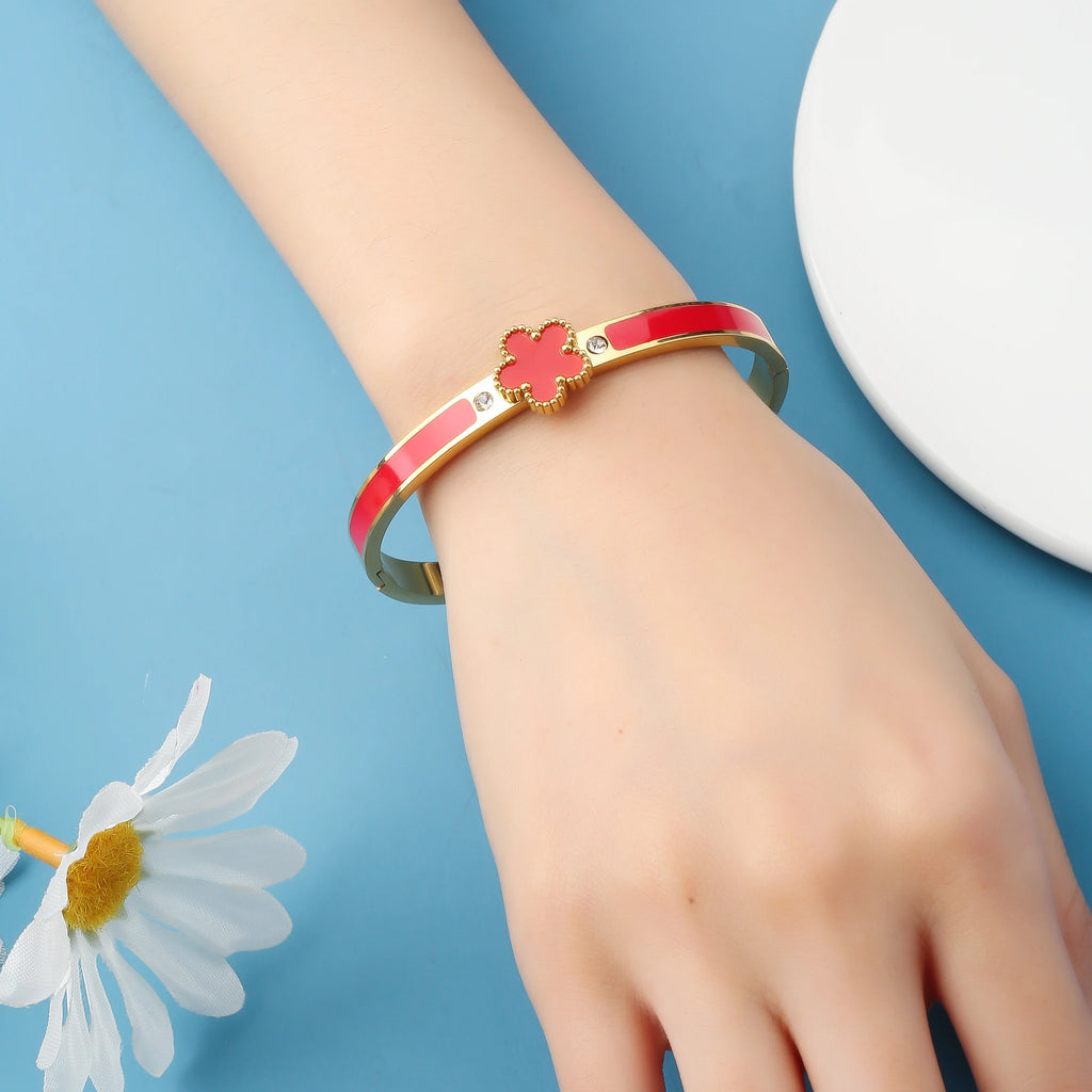 Hot Sale Gold-Plated Stainless Steel Five-Leaf Flower Open Bngale Temperament For Woman Party Wedding Lucky Jewelry Gift Clover Qme