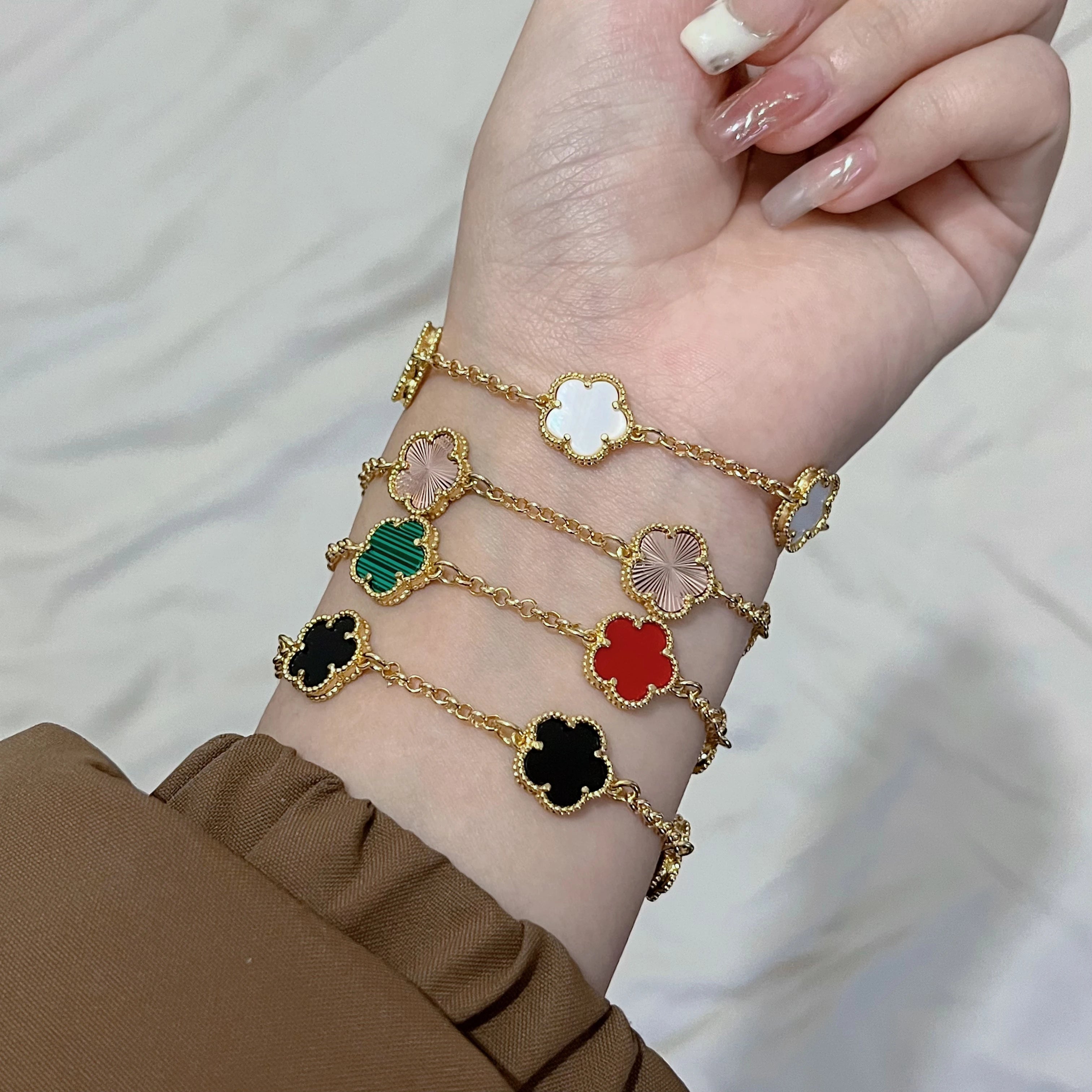 2023 INS Hot Sale 10 Colors Five Leaf Flower Bracelet Classic Fashion Adjustable Bracelet Sweet Romantic Woman Party Jewelry Qme