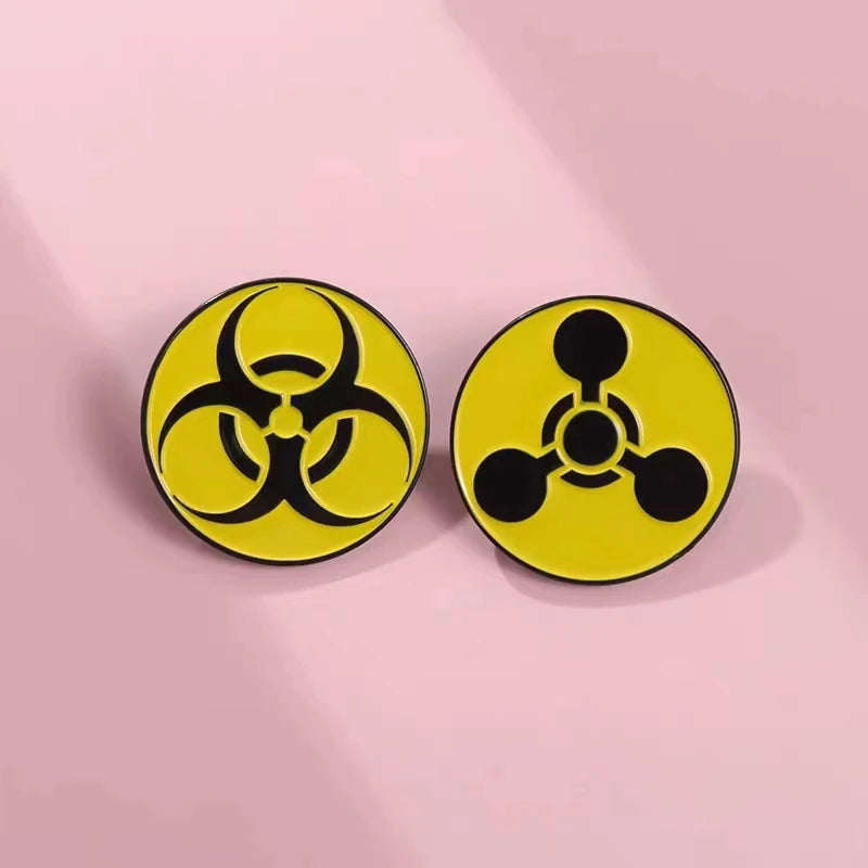 Radioactive Sign Brooch Radiation Symbol Nuclear Enamel Pin Attention! Backpack Metal Badges Lapel for Jewelry Wholesale Qme