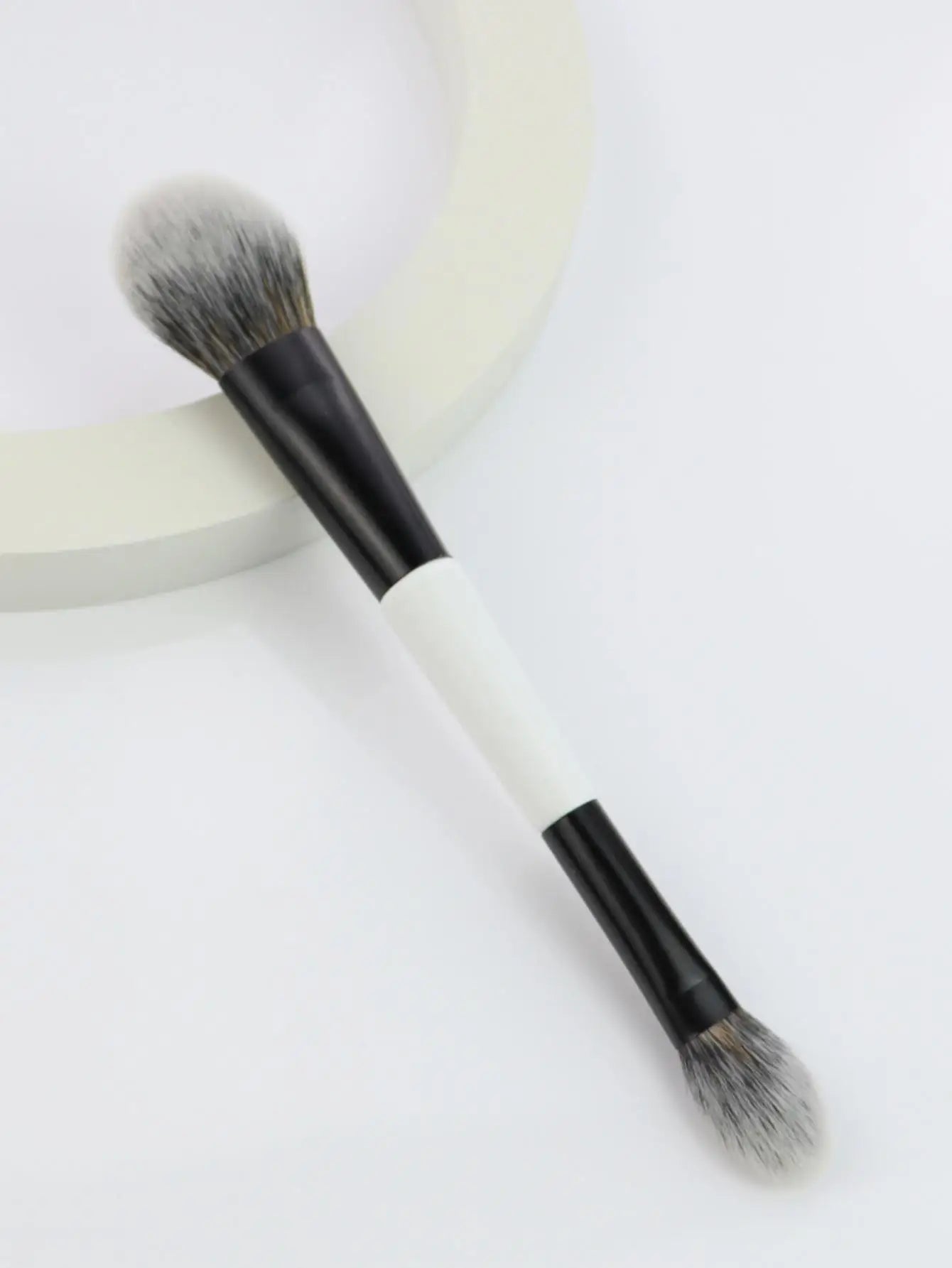Dual-Headed Makeup Brushes Multi-Functional Makeup Brush Foundation Blush Highlighting Beauty Facial Shaping Cosmetic Brushes Qme C