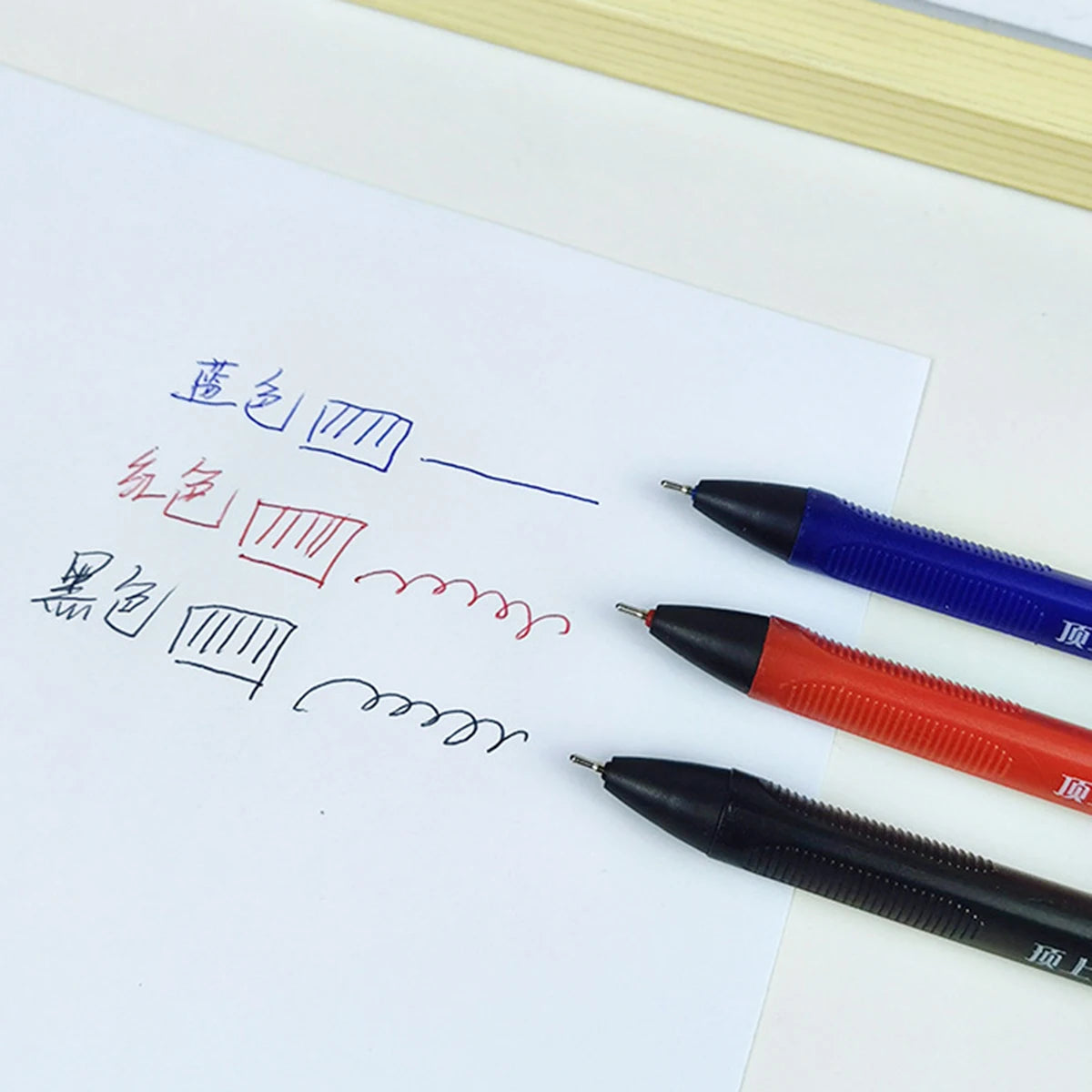 Retractable Ballpoint Pen Basics Black/Blue/Red Ballpoint Pens,Medium Point 0.7mm for Smooth Writing, 10-40 Pack Qme