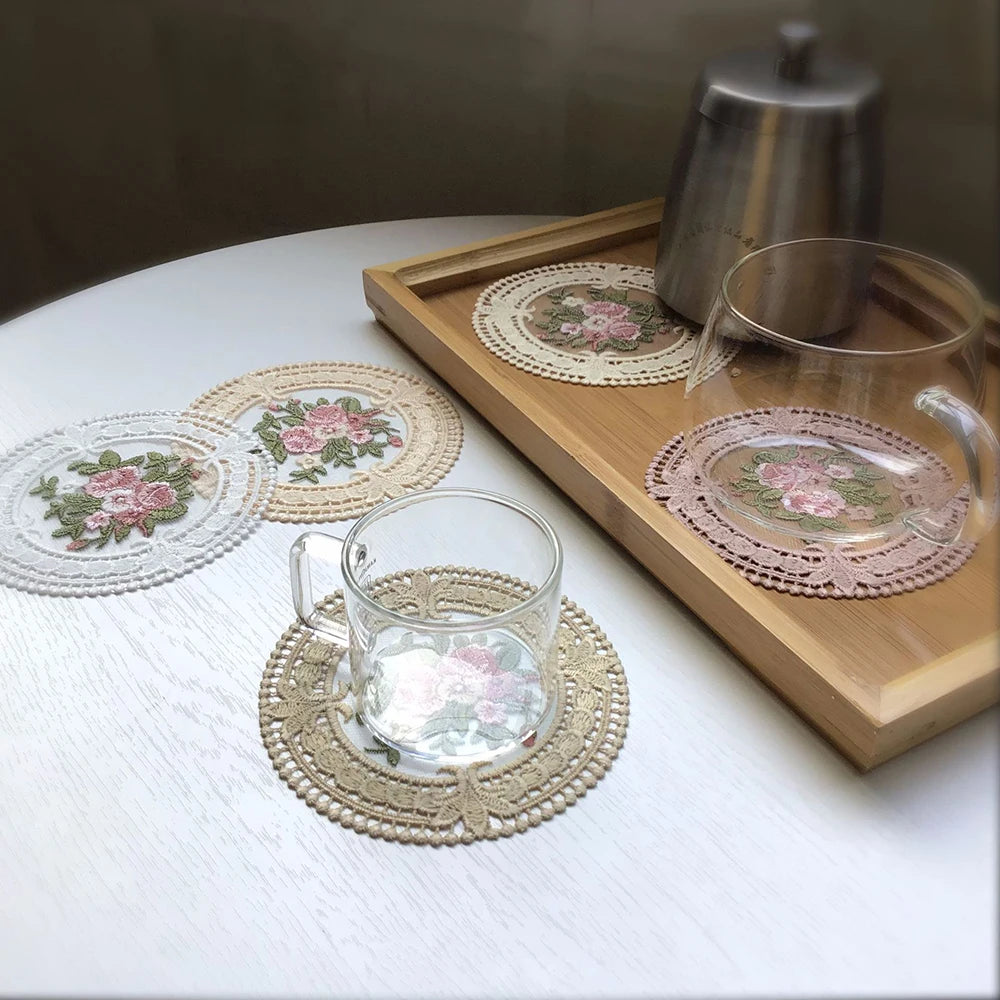 12cm Vintage Lace Coaster Placemat Embroidery Craft Bowls Coffee Cups Coaster European Style Fabric Anti-Scald Table Plate Mat Qme