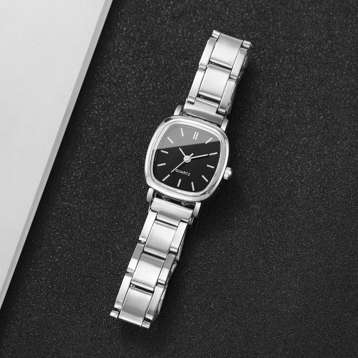 1pcs/set Women's Watch Fashion Style Trendy Simple Scale Square Small Dial Korean Edition Retro Versatile Quartz Watch No Box Qme