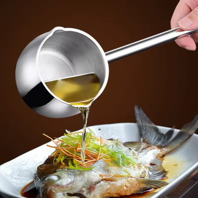 Stainless Steel Hot Oil Spoon With Extended Handle Anti-Burning And Anti-Splashing Small Pot For Oil Pouring Kitchen Tool Qme