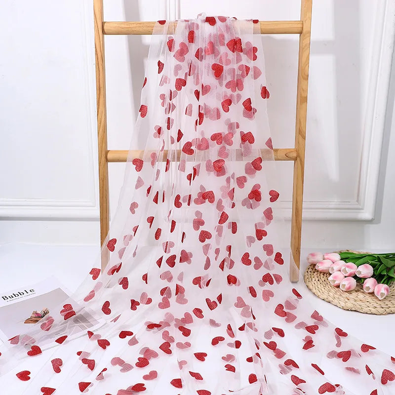 Red Heart-shaped Mesh Tablecloth Perfect For Decorating Wedding Banquets Parties And Romantic Valentines Day Candlelight Dinners Qme WHITE 1.5x1m
