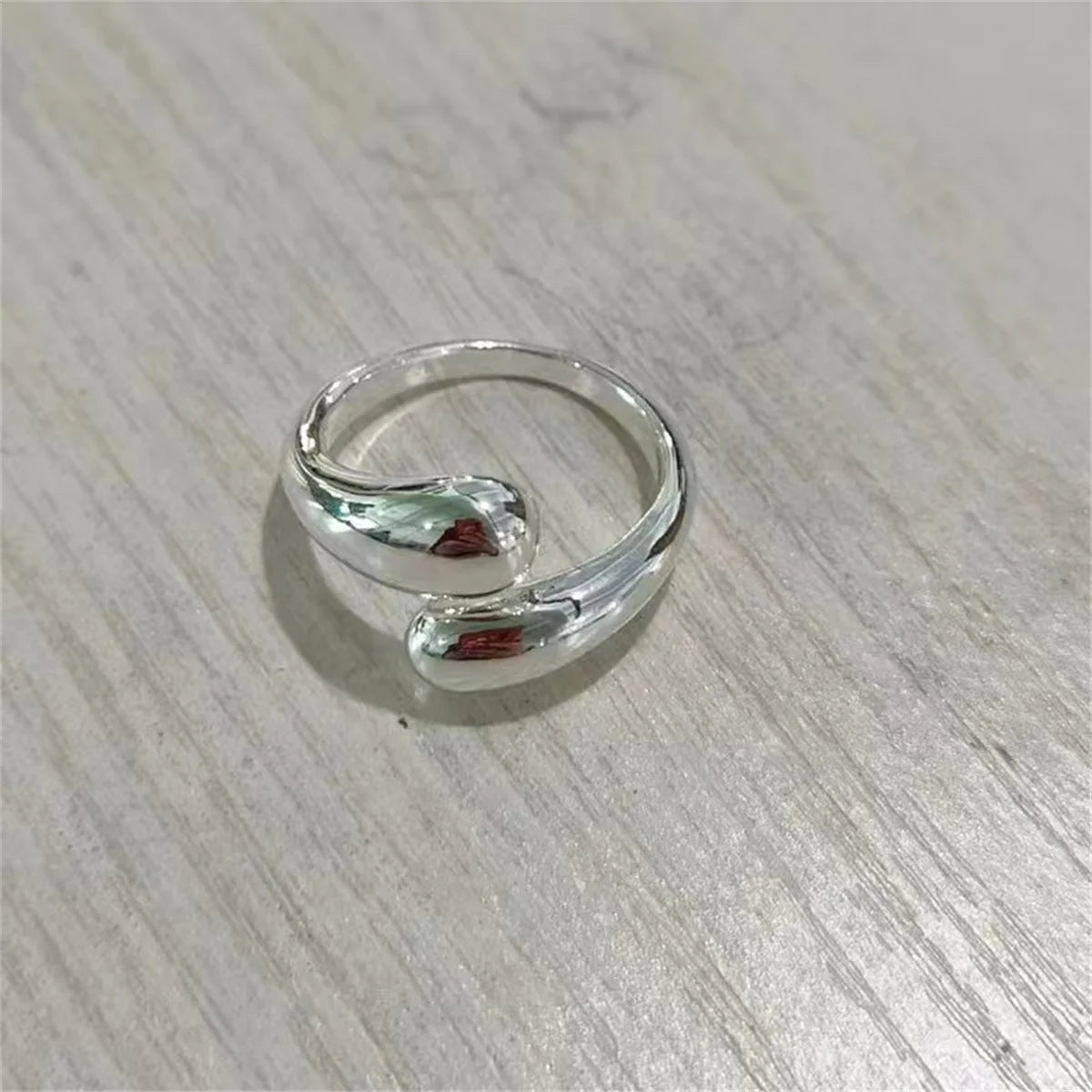 Fashion Simple Wave Ring Stainless Steel Women‘s Vintage Geometric Line Finger Rings Wedding Jewelry Gift for Lover Couple New Qme 2 resizable