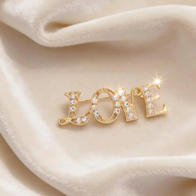 Rhinestone Letter Initial Brooch Pin, Sparkly Alphabet Lapel Pin Fashion Jewelry Gifts for Women Coat Dress Decoration Qme B