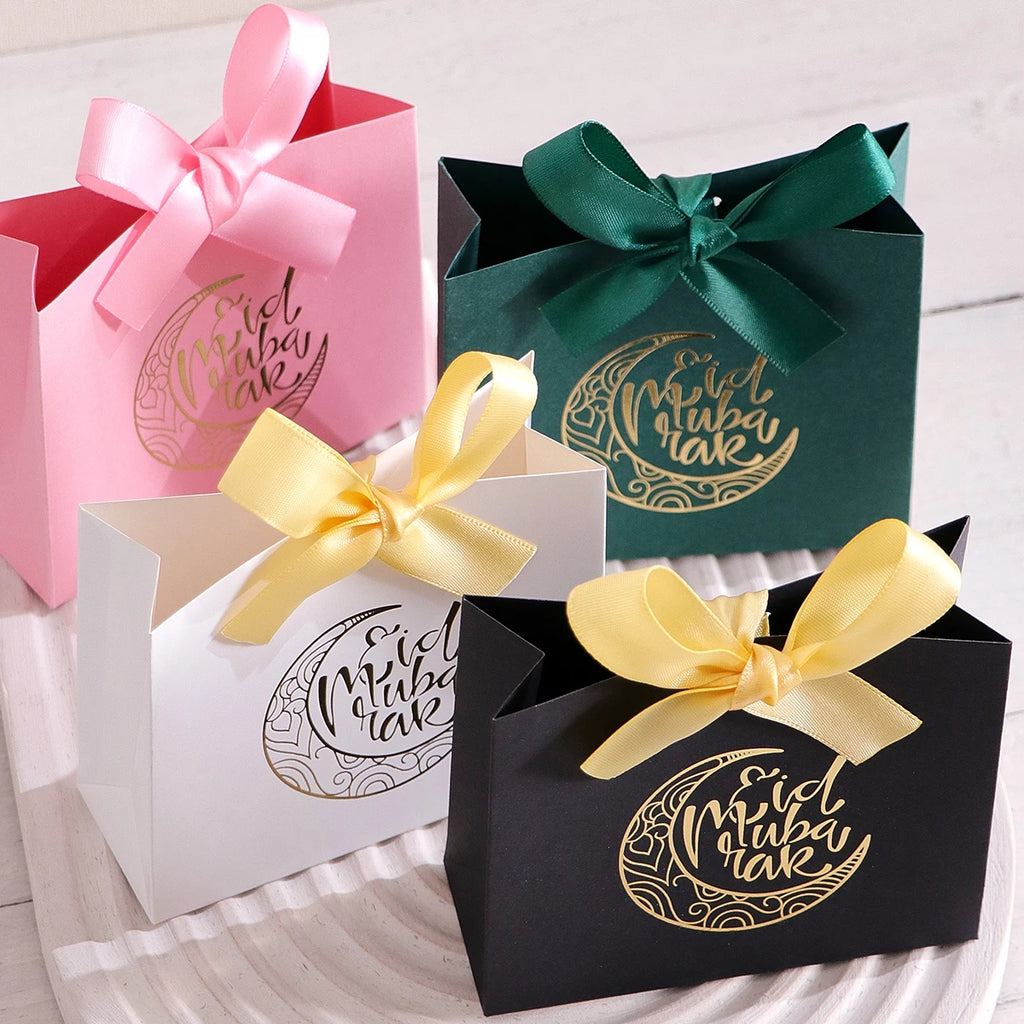 5-Pack Eid Al Adha Gift Boxes - Elegant Crescent Moon Design - White and Gold Mini Gift Bags with Ribbon Ties - Perfect for Choc Qme