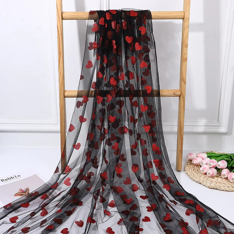 Red Heart-shaped Mesh Tablecloth Perfect For Decorating Wedding Banquets Parties And Romantic Valentines Day Candlelight Dinners Qme black 1.5x1m