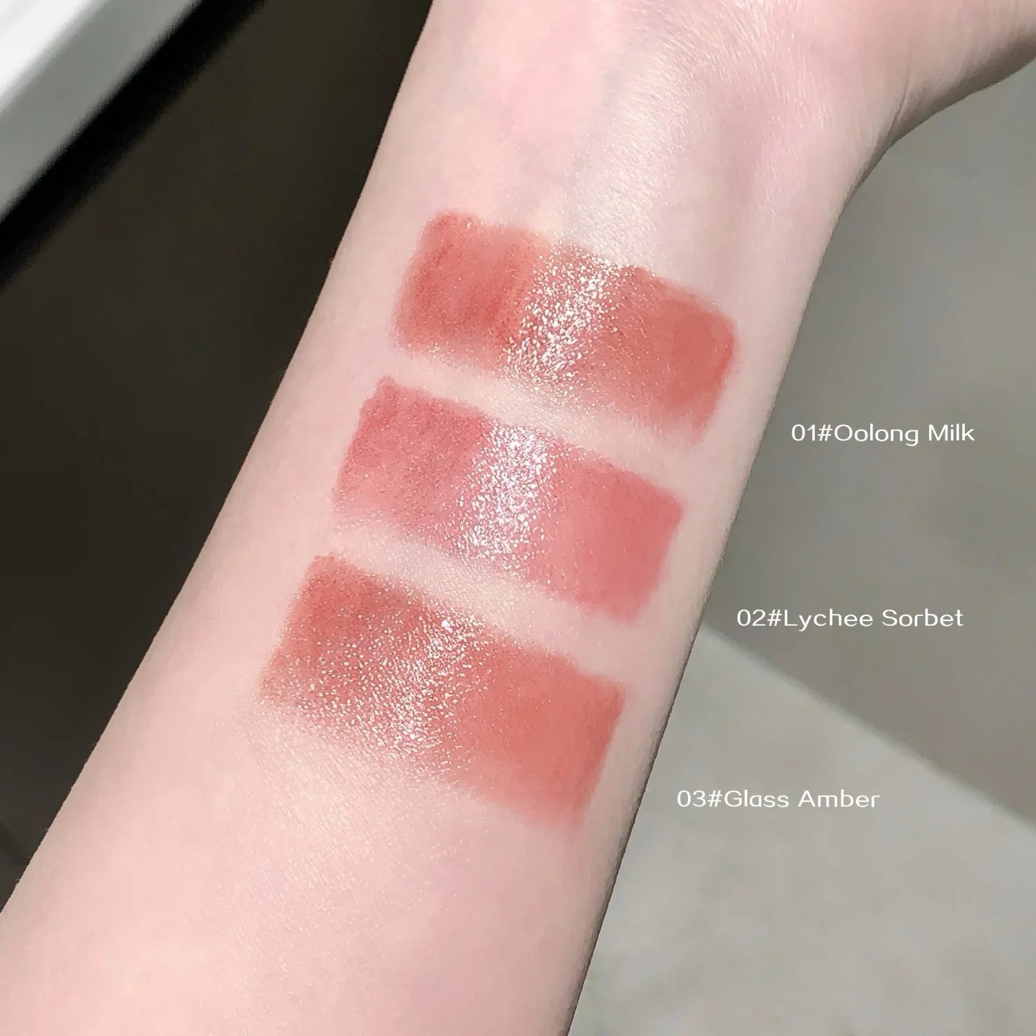 SHAQINUO Solid Lip Gloss Silky Glossy Luxurious Gold Lipstick Qme