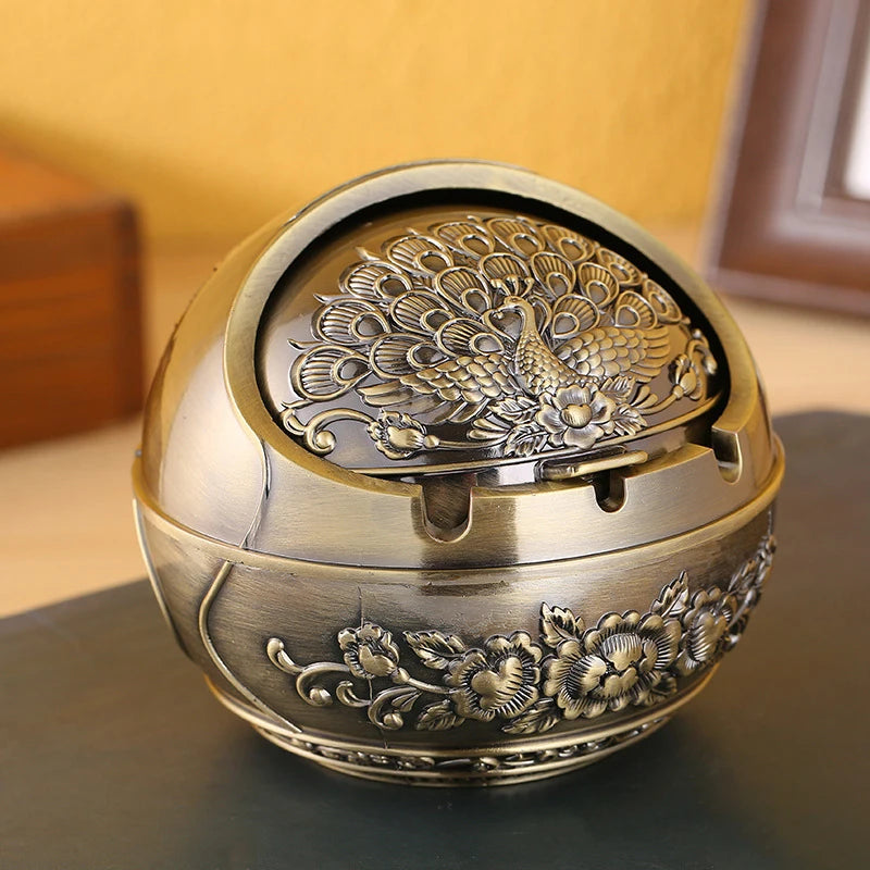 Metal Ashtray Smoking Windproof Vintage Lid Ornament Retro Cigarette Qme