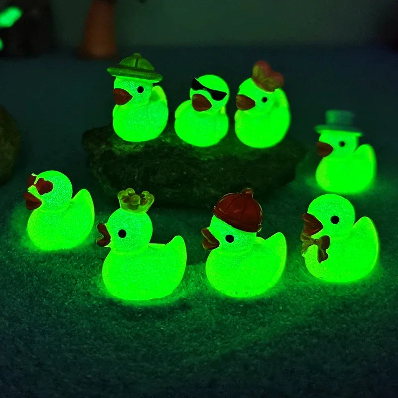 8pcs Luminous Resin Mini Yellow Duckling Miniatures Doll House Glow-in-the-Dark Ducks Figurines For DIY Aquarium Garden Decor Qme