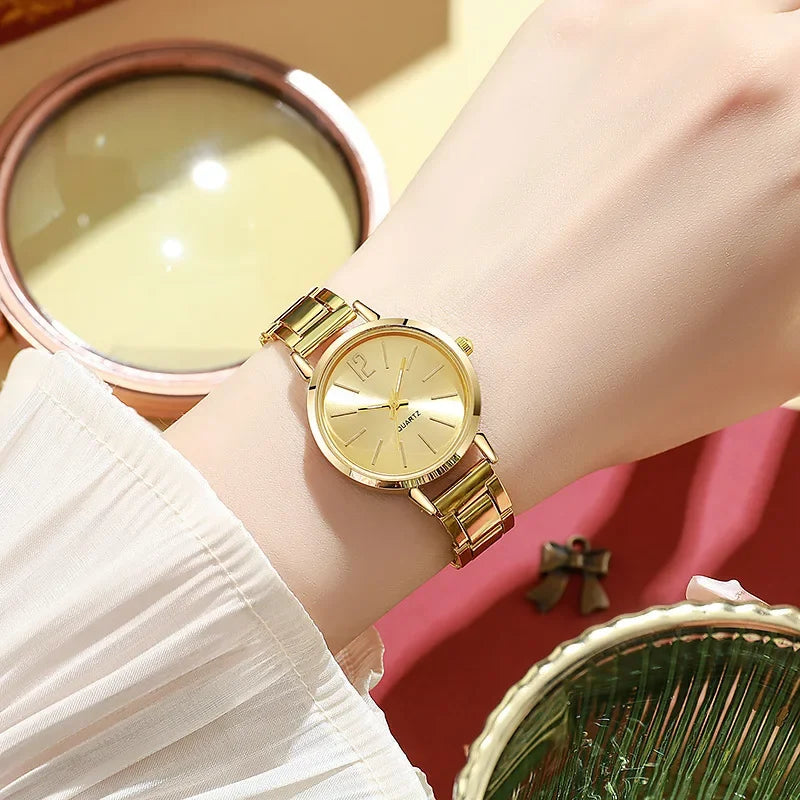4PCS/Set Fashion Couple Watches Luxury Men Business Watch Dial Women Quartz Wristwatch Bracelets Set（Without Box） Qme
