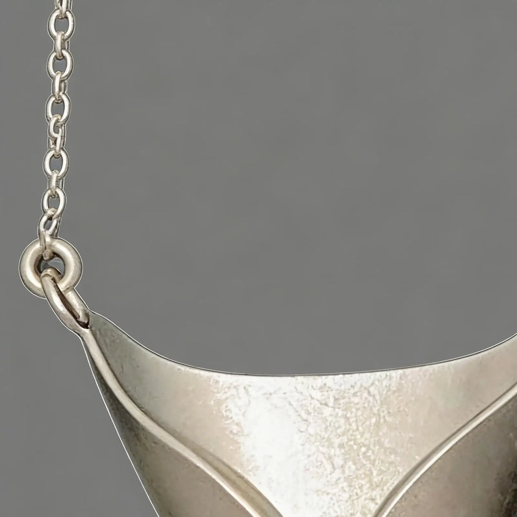 1pc Vase Necklace Fashion Neck Jewelry Flower Bouquet Pendant Chain For Girls Ladies Mothers Girlfriends Wives Holiday Birthday Qme
