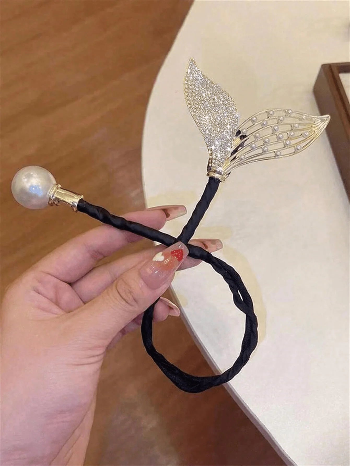 Women's Rhinestone Pearl Decorated Fish Tail Bun Maker Elegant Qme