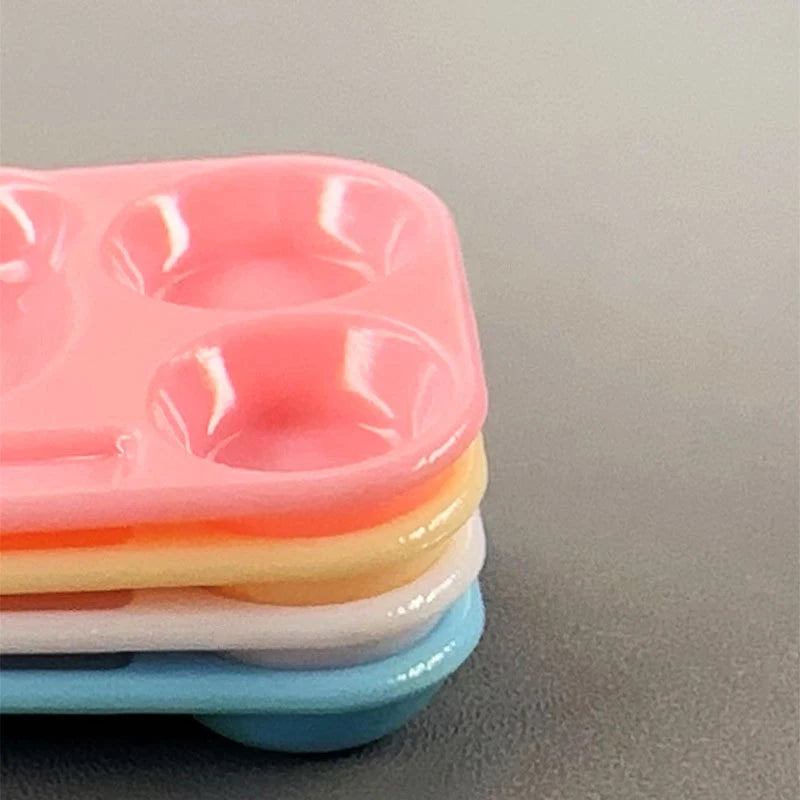 Cartoon Nail Art Palette Plastic Gel Polish Mixing Tray Brush Holder Qme