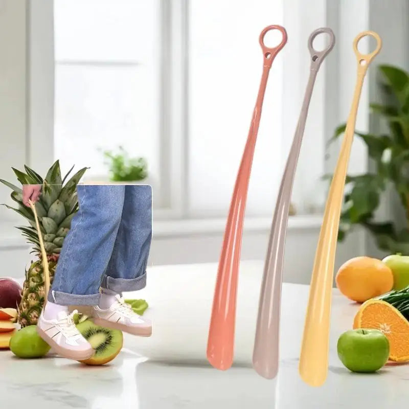 1 Woman Elderly Lazy People Shoe Horns Hangable Plastic Extra Long Qme