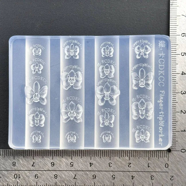 Transparent DIY Acrylic Nail Art Mold French Heart Necklace Butterfly Qme A1