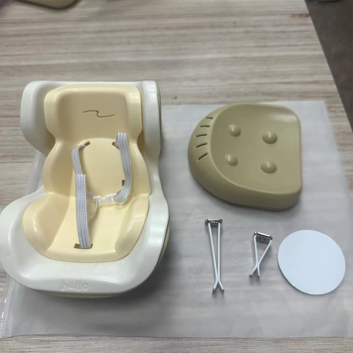 Cute Car Decoration Suitable Air Outlet Safety Seat Not Including Qme Beige