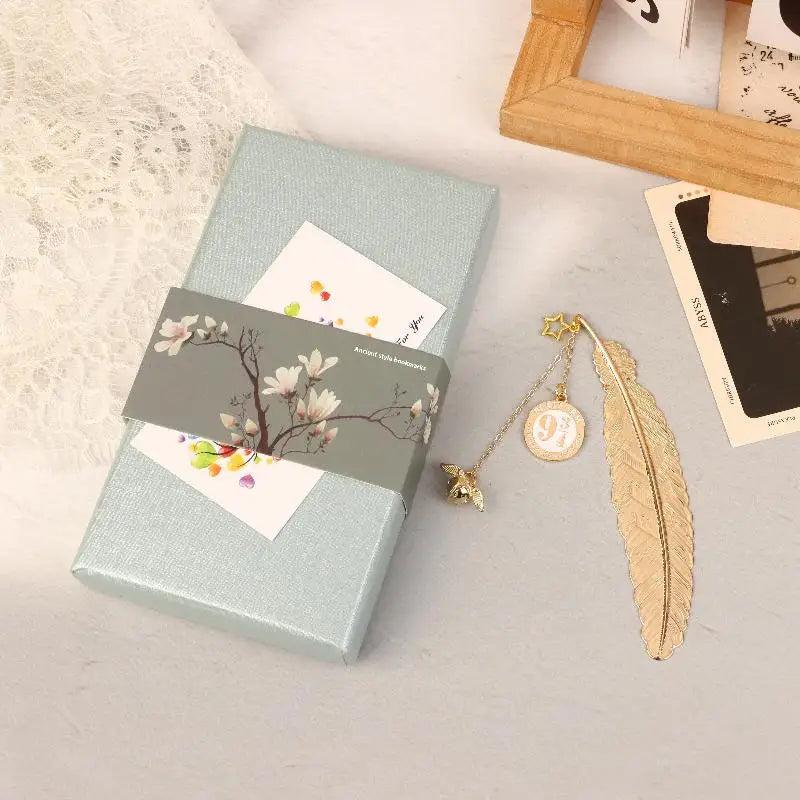 Bookmark Vintage Metal Plume Spherical Charm Golden Wings Book Lovers Qme