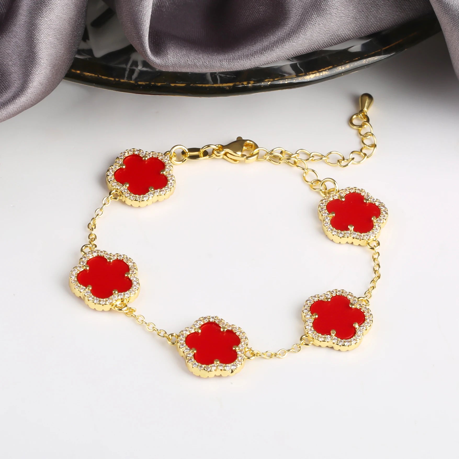 2023 INS 10 Colors Five Leaf Flower Bracelet Classic Fashion