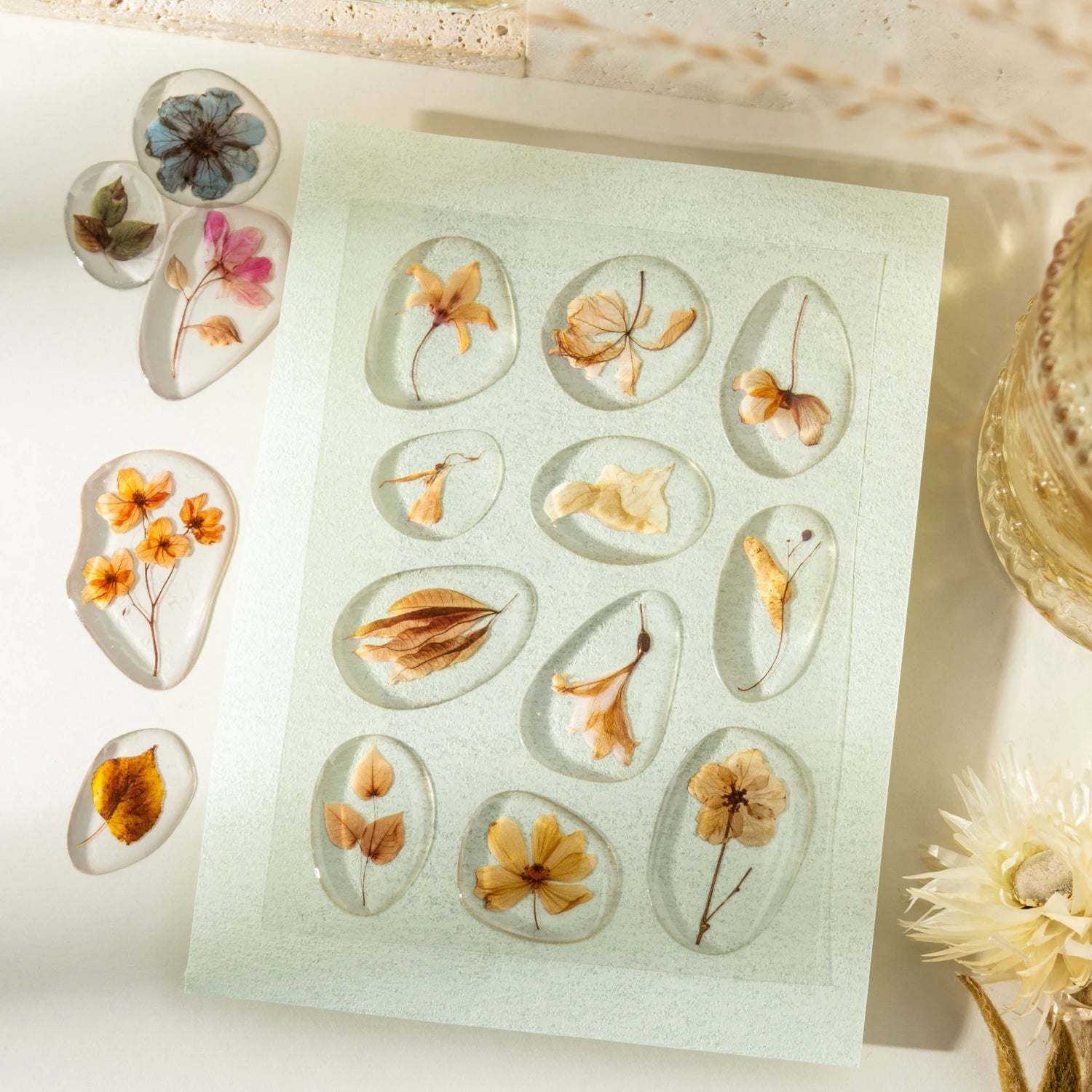 1 Sheet Pressed Dried Flower Theme 3D Clear Epoxy Decorative Stickers for DIY Craft, Scrapbook, Gift Wrapping, Birthday Present Qme