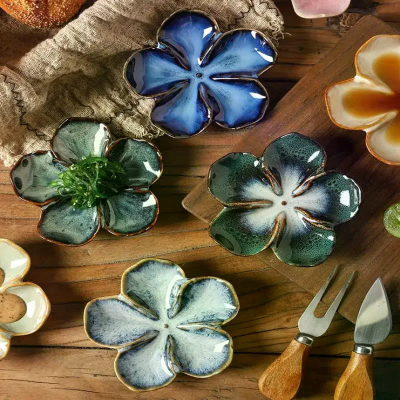 1PCS Ceramic Craft Dish Flower Shaped Small Dish Creative Dipping Sauce Small Dish Multi-color Kiln Transformed Dish Gift Qme
