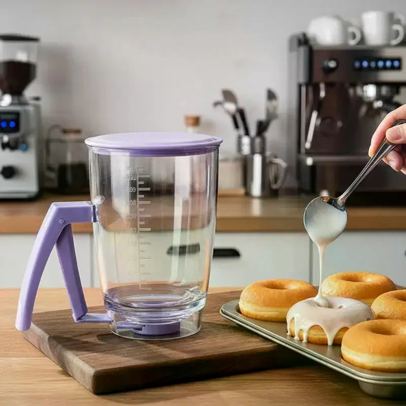 900ml Batter Separator Dispenser With Measuring Label Squeeze Handle For Pancake Cake Waffle Batter Tool Qme