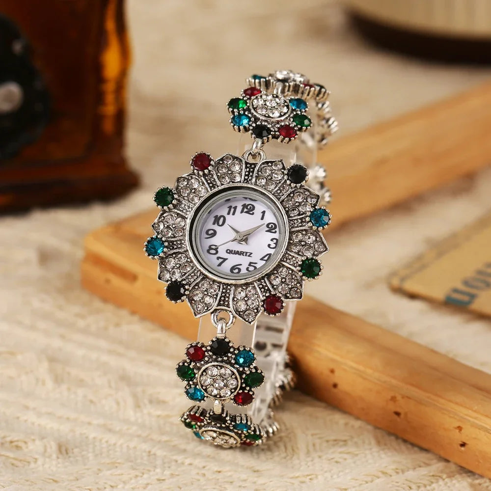 New Women's Watch Bracelet, Women's Watch Color Diamond Full Diamond Fashion Compact Steel Belt Qme