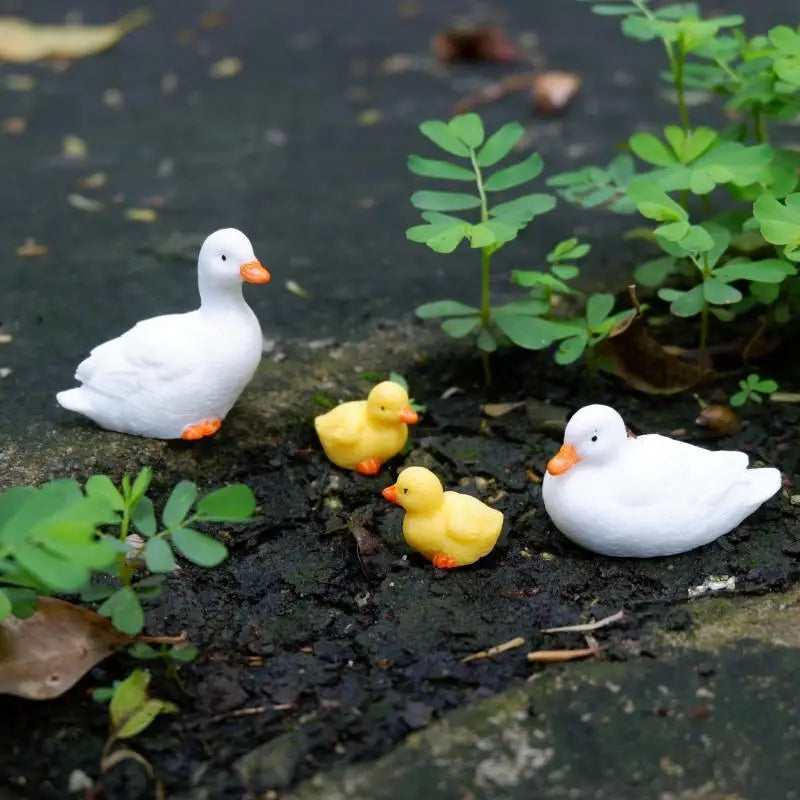 4Pcs Duck Resin Small Ornament Duck Family Crafts Figurines Gardening Decoration Flowing Water Ornament Garden Micro Landscape Qme