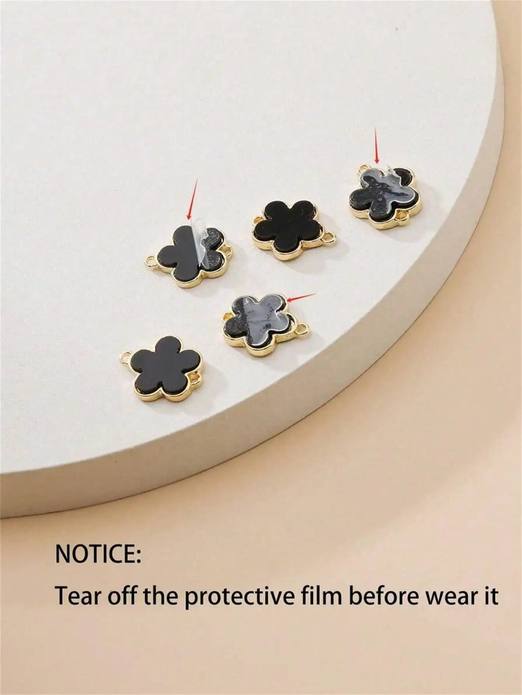 Fashionable Classic Black Grenn Clover Design Bracelet Qme