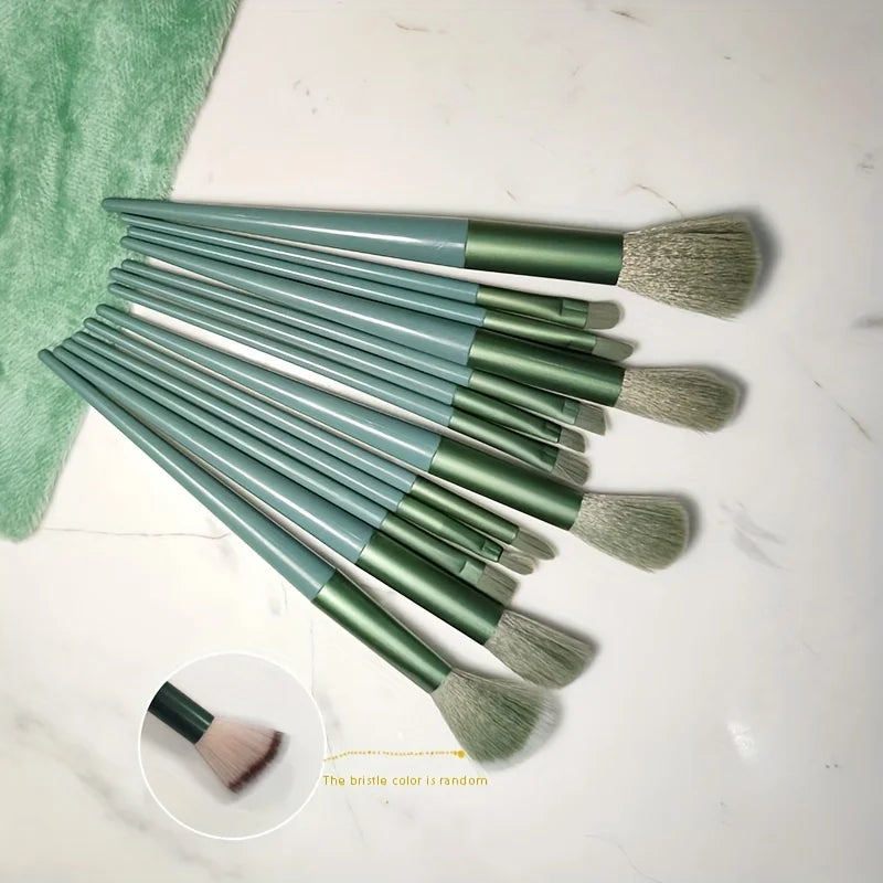Makeup brush set: Soft and delicate, it includes eyeshadow, foundation, It is the perfect birthday gift for mothers or women. Qme