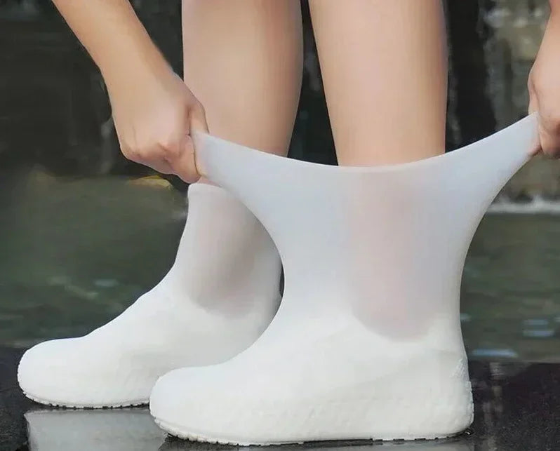 1 Pair Latex Waterproof Shoe Covers Unisex Shoes Protectors Reusable Qme white