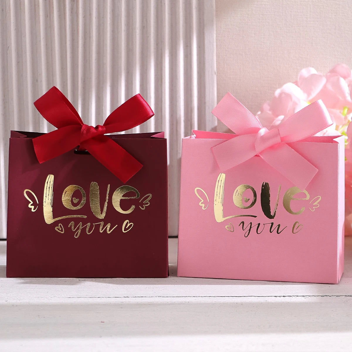 Set of 10 Elegant Mini Gift Boxes - “Love” Design for Candies, Chocolates and Small Gifts - Perfect for Weddings, Bridal Showers Qme