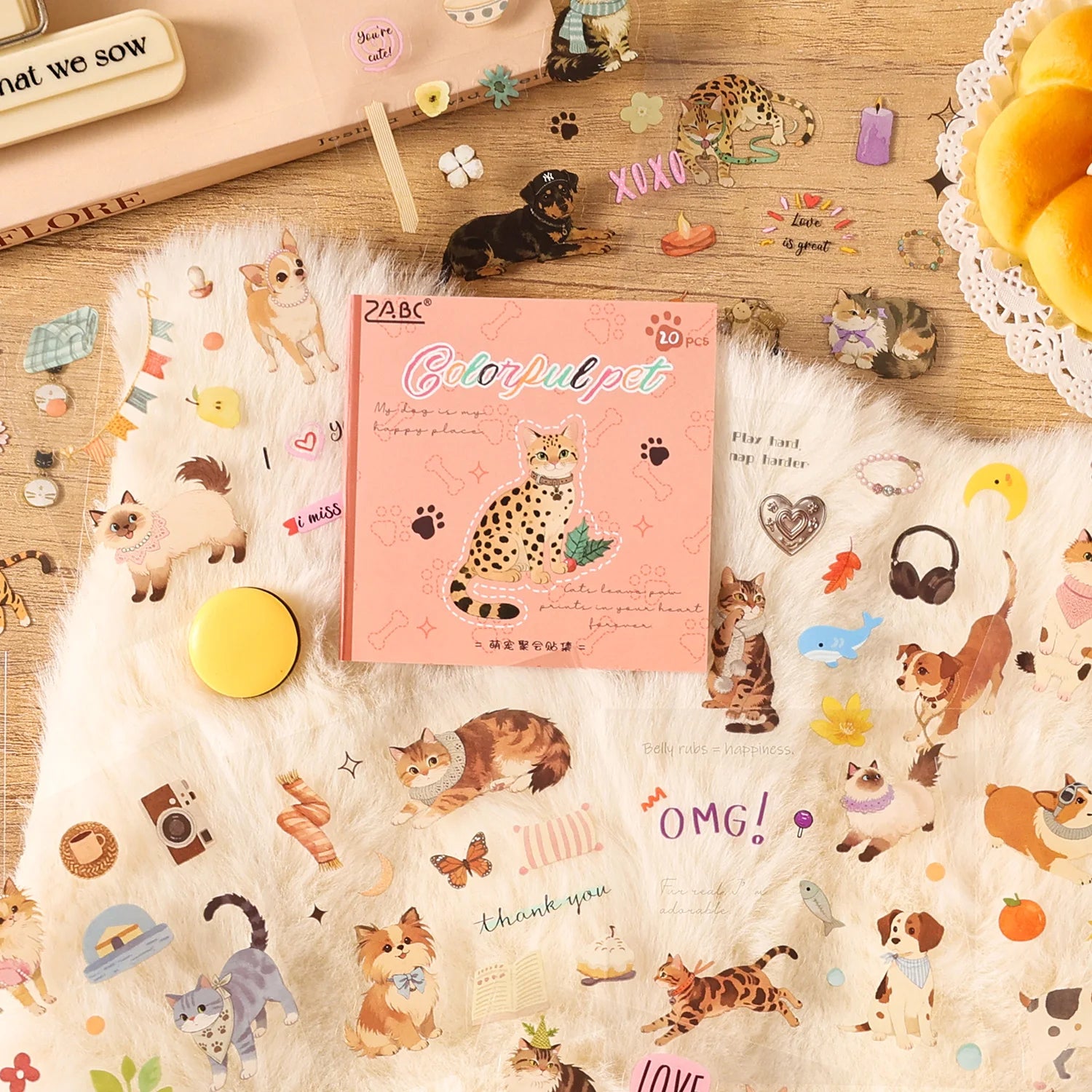 20/80Pcs/Book Cute Pet Party Series Die cut sticker book Handbook Calendar Greeting Cards Diary Notebook Album Material Stickers Qme