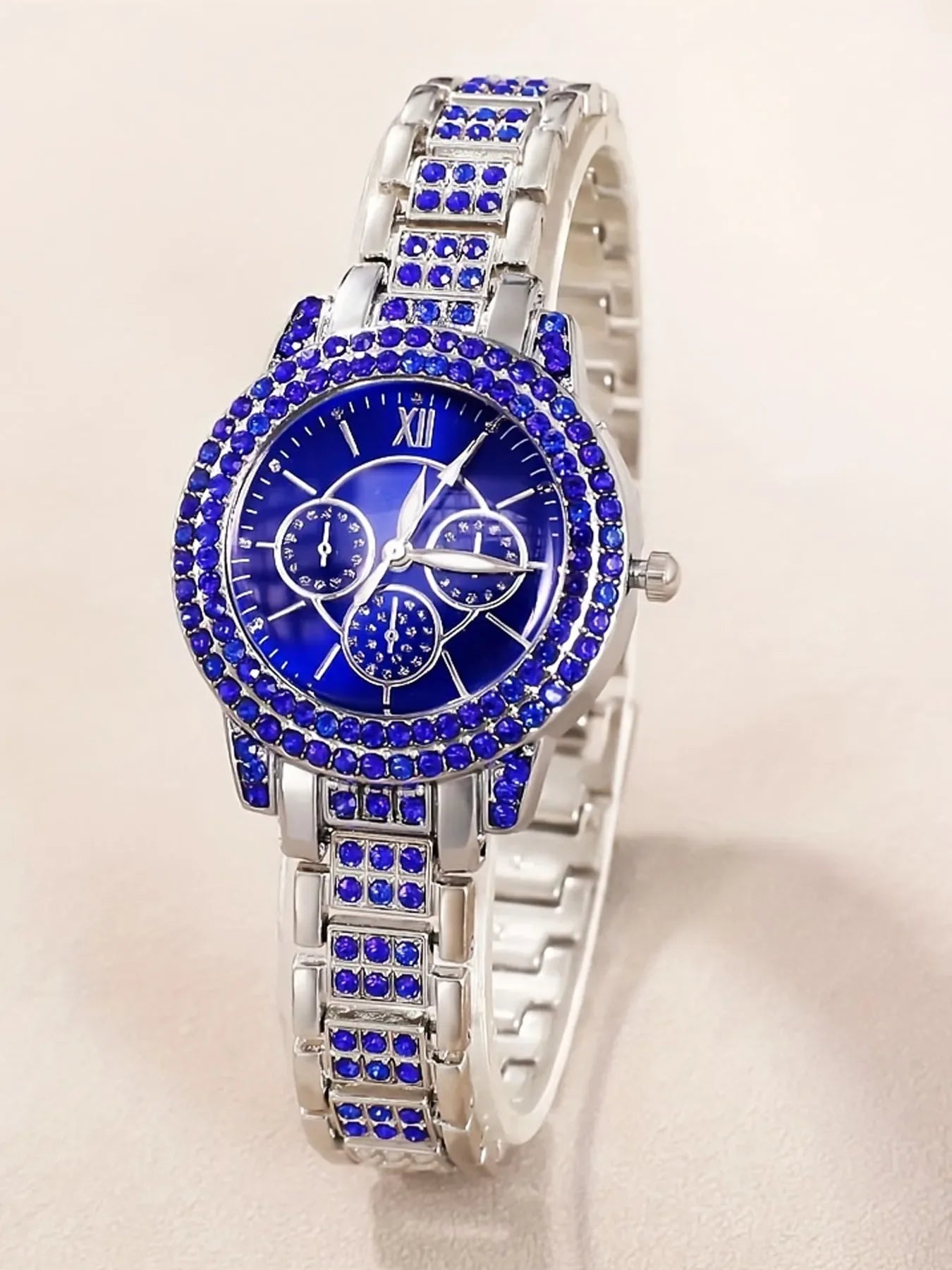 6pcs Luxurious diamond-studded bracelet watch set for women, featuring a quartz wristwatch with five exquisite pieces. Qme