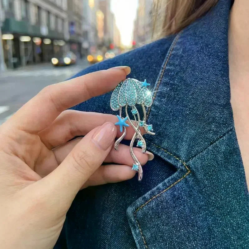 Jellyfish Butterfly Brooch for Women & Unisex - Cute Life Animal Pin, Trendy Office Birthday Party Friend Gift Jewelry Qme