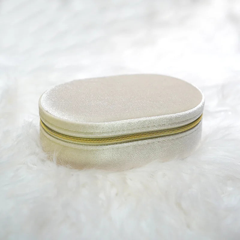 New Arrival Oval-Shaped Velvet Mini Jewelry Box Organizer for Rings Earrings Bracelets Necklace Jewelry Case for Ring Hot Sale Qme Beige 15 10 4.5cm