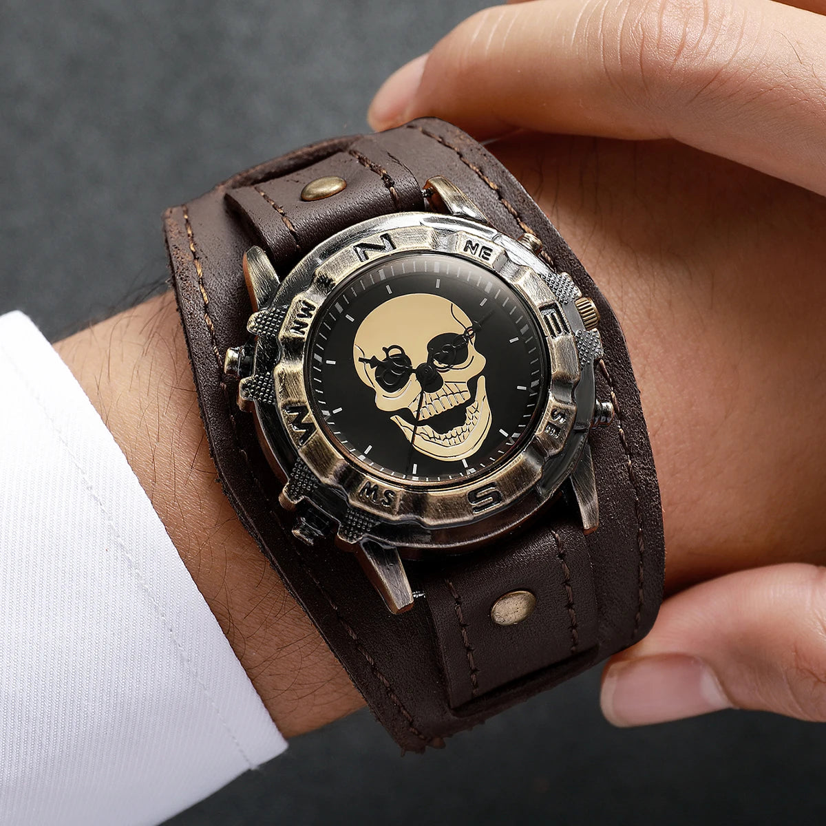 Vintage Skull Men Watch Wide Brown Leather Strap Compass Bezel Punk Style Large Dial Quartz Wrist Watch for Male Qme