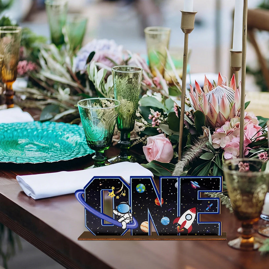 1SET 2D Universe Starry Sky Theme "ONE" Letter Wooden Desktop Decoration, Birthday Party Desktop Decoration Qme