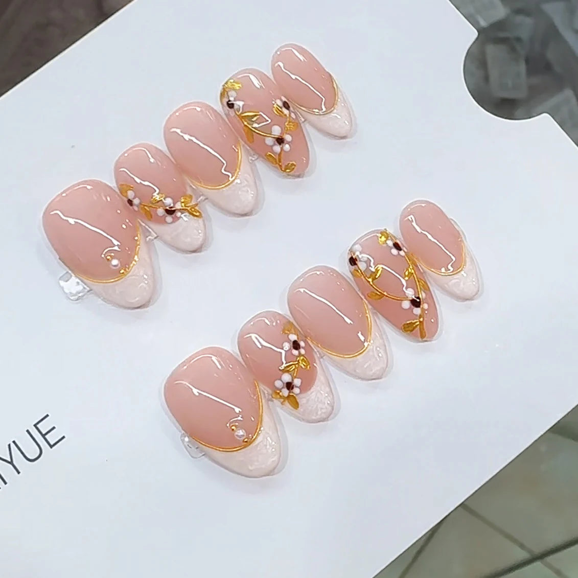 Handmade French Almond White Flowers False Nails Korean Art Stickers Qme GJ-CDJ-ZB232-A206-M