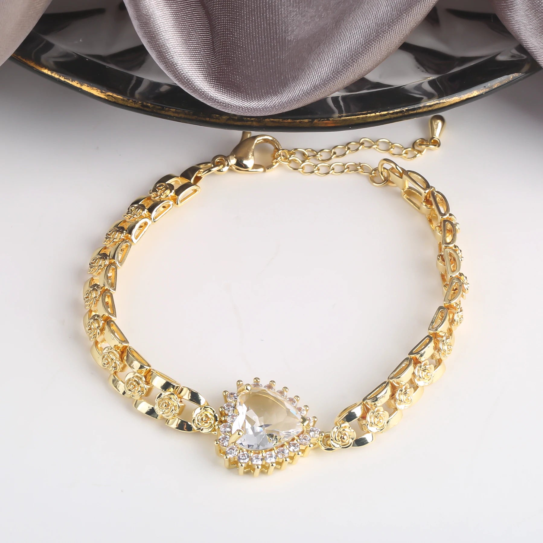 High Quality Copper Inlay Heart Crystal Bracelet Rose Chain Adjustable Bracelet Sweet For Wedding Party Daily Wear Jewelry Gift Qme 3