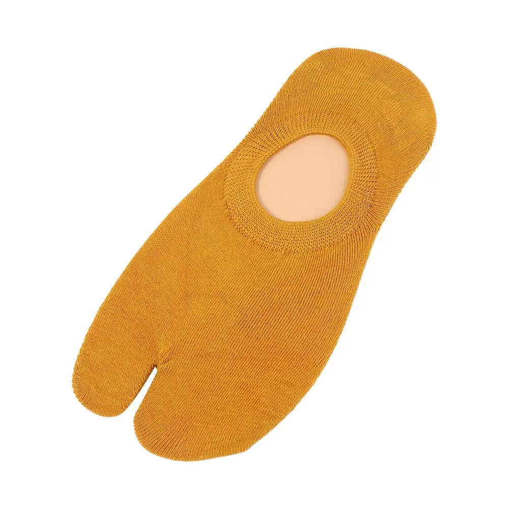 Simple Soft Japanese Women Summer Men Split Toe Socks Short Tube Two Qme yellow One Size