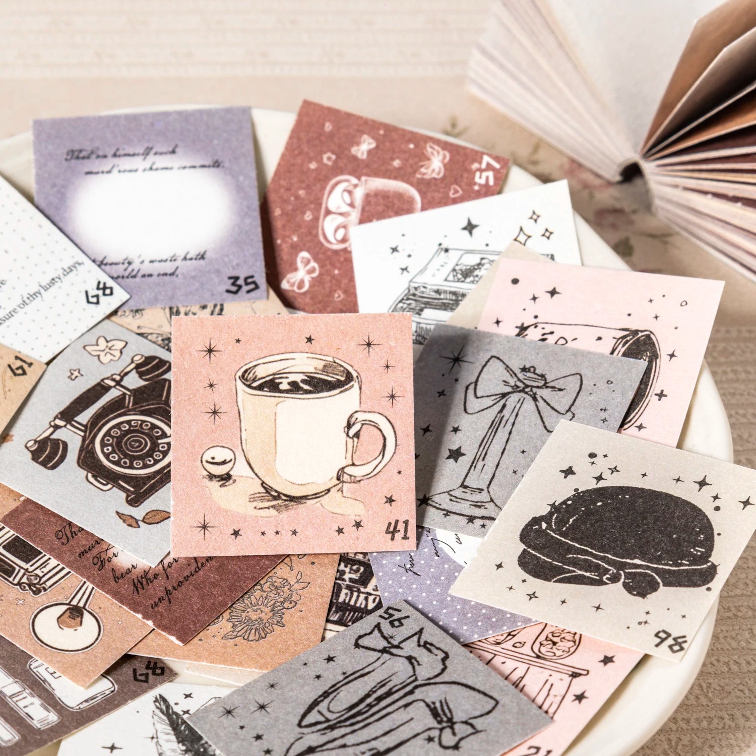 100Sheets Mini Memo Pads Cute Cartoon Theme Student Memo Notepads Portable Notebook for Word Study Class Notes Office Planner Qme