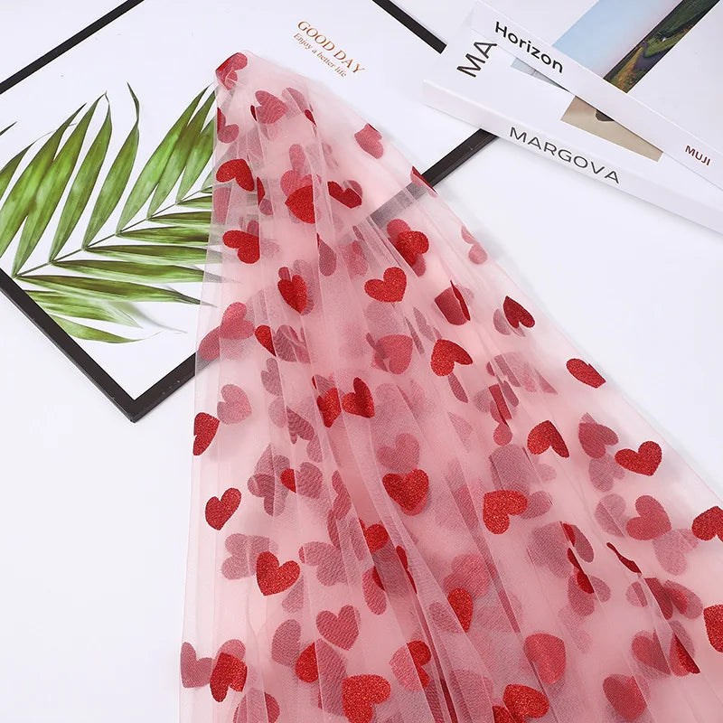 Red Heart-shaped Mesh Tablecloth Perfect For Decorating Wedding Banquets Parties And Romantic Valentines Day Candlelight Dinners Qme RP 1.5x1m