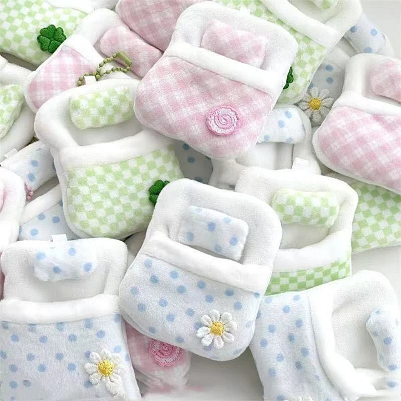 Cute Plush Anime Animal Doll Four-leaf Clover Quilt Mini Sleeping Bag Qme