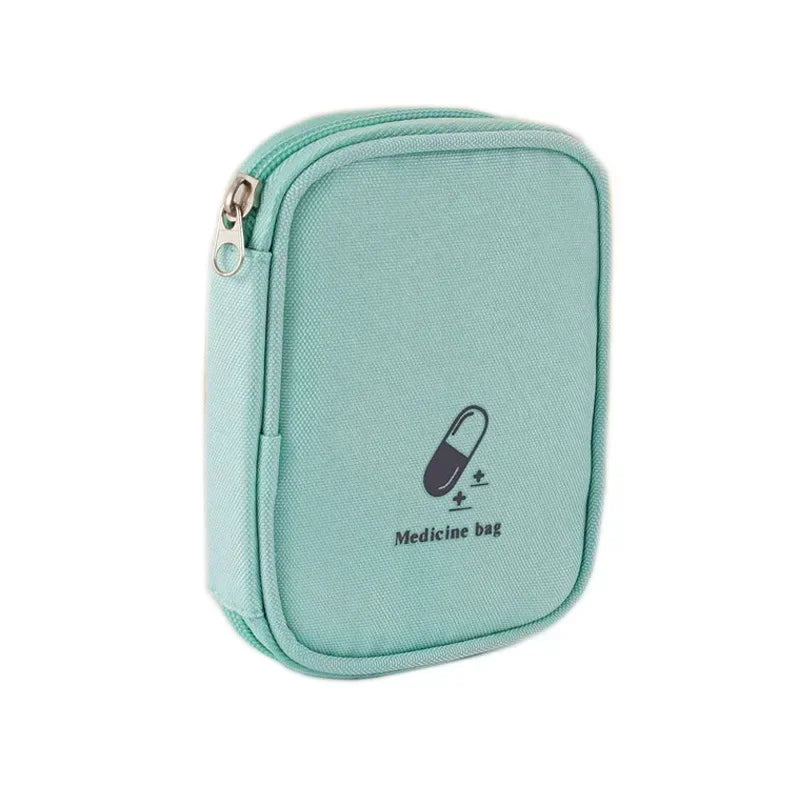 First Aid Kits for Outdoor Emergency, Camping Emergency, 82 Type Triangle Stretch Compression and Sterilization Qme Polyester bag