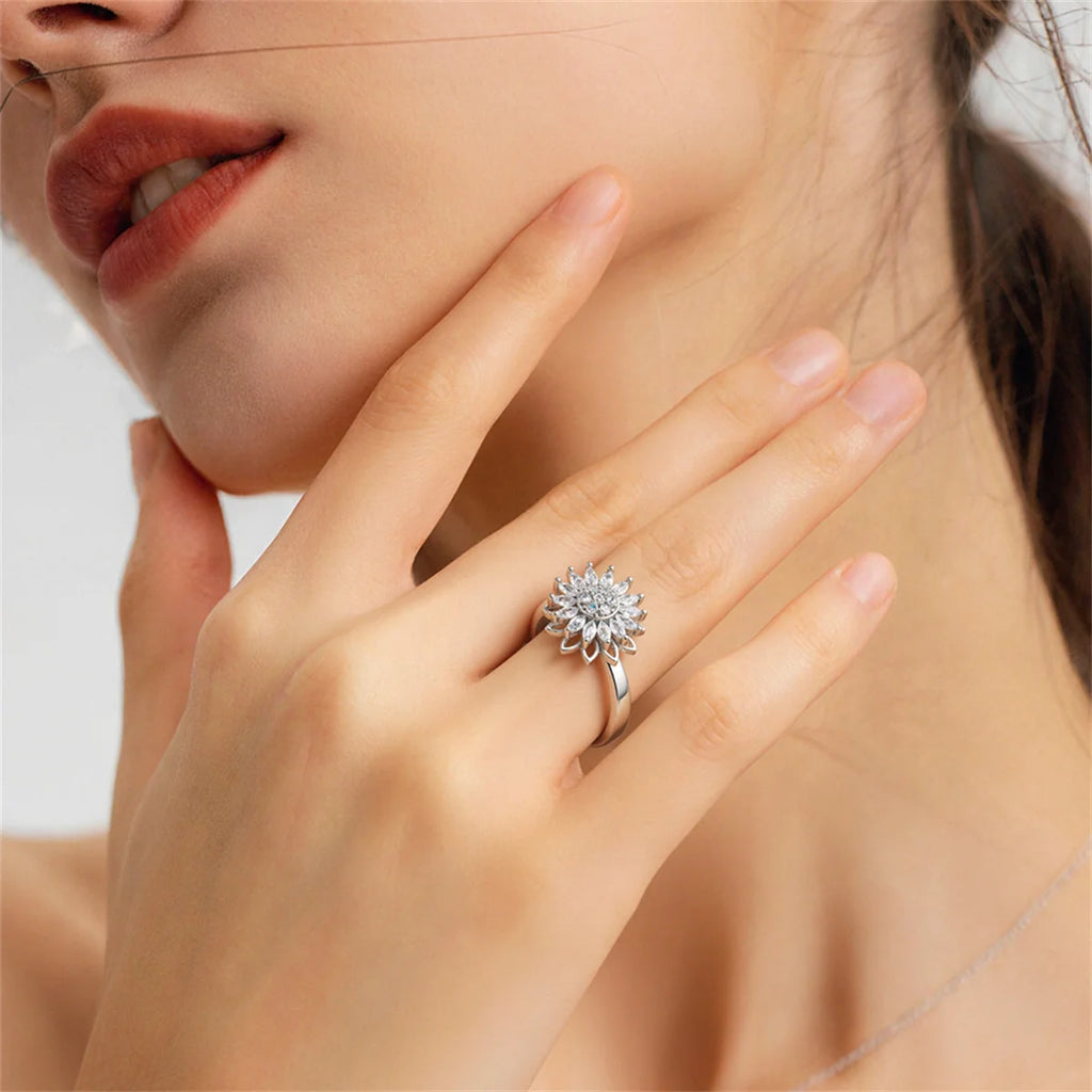 Fidget Spinner Ring Anxiety for Women Multiple Crystal Flower Eye Butterfly Animal Ring Rotate Anti Stress Wedding Jewerly Qme