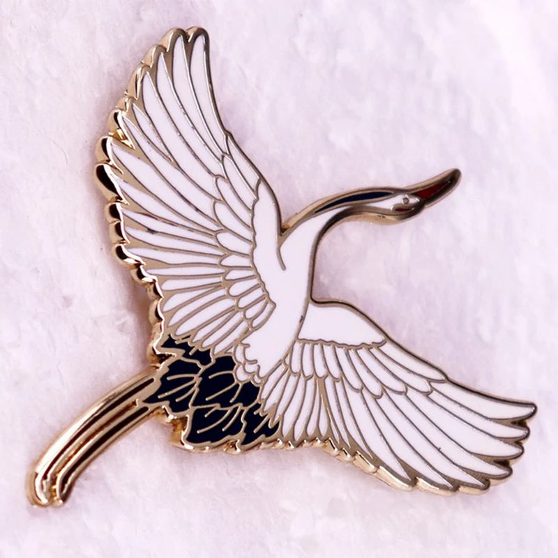 Enamel Pin Badge Exhibiting Vibrant Red-crowned Crane Bird Stylish Qme