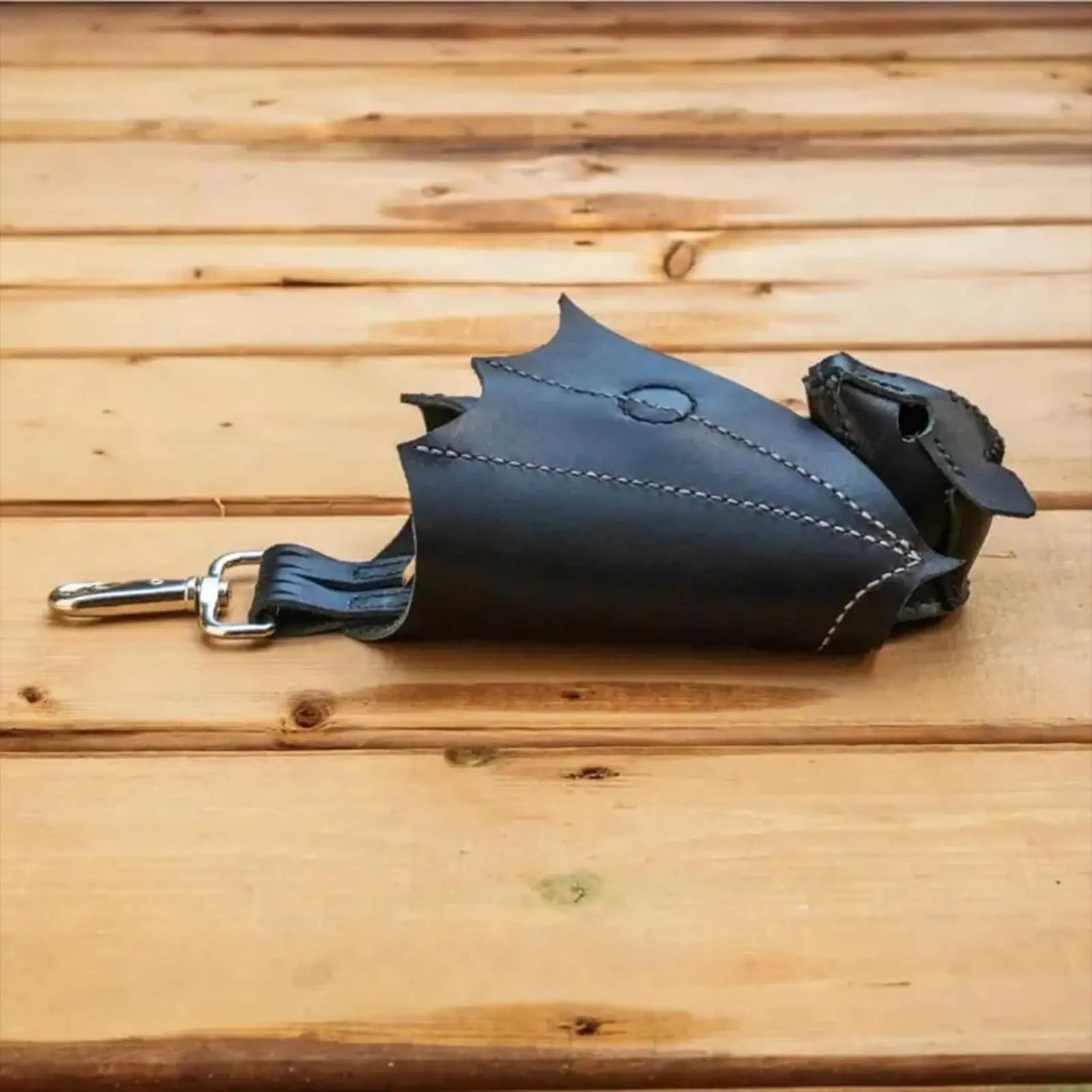Coin Purse PU Leather Bat Gothic Bag Keychain Change Purse with Foldable Wings for Shopping Travel Work School Events Outdoor Qme